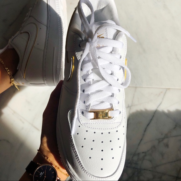 Air force 1 Gold PRICE IS FIRM - Picture 3 of 8